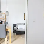 2 Zimmerwohnung Mit Balkon Liegt In Der 1 Etage Und Ist Ideal Fuer 2 Bis 3 Personen Daire