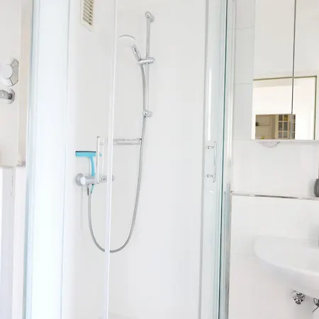 2 Zimmerwohnung Mit Balkon Liegt In Der 1 Etage Und Ist Ideal Fuer 2 Bis 3 Personen *