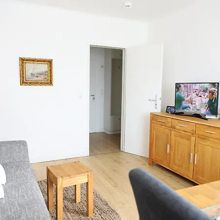 2 Zimmerwohnung Mit Balkon Liegt In Der 1 Etage Und Ist Ideal Fuer 2 Bis 3 Personen شقة فيسترلاند