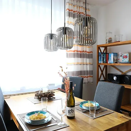 شقة 2 Zimmerwohnung Mit Balkon Liegt In Der 1 Etage Und Ist Ideal Fuer 2 Bis 3 Personen فيسترلاند