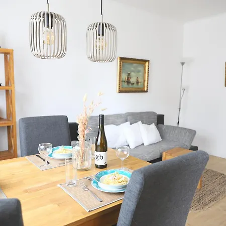 2 Zimmerwohnung Mit Balkon Liegt In Der 1 Etage Und Ist Ideal Fuer 2 Bis 3 Personen * فيسترلاند